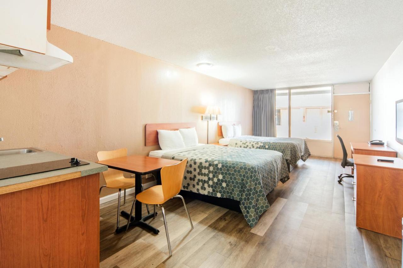 Econo Lodge Inn & Suites Near Bricktown Oklahoma City Exteriér fotografie